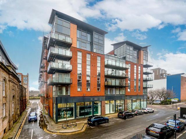 Flat for sale in Merchant City, Scotland