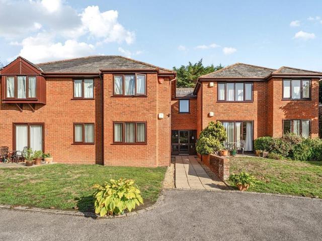 Flat for sale in Lymington, New Forest