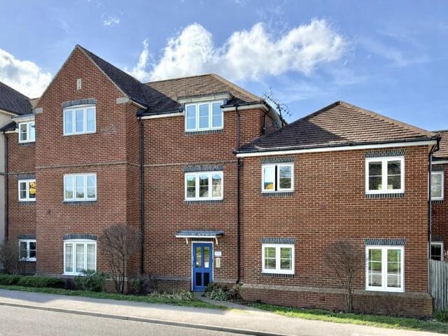 Flat for sale in Dromore, Oxfordshire