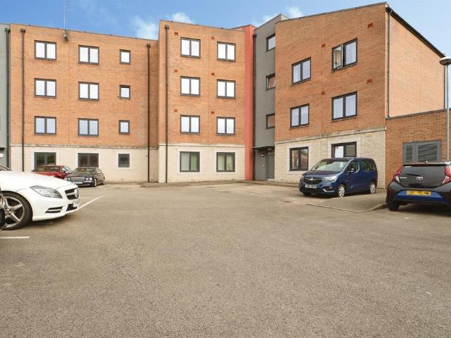 Flat for sale in Elmfield, Leicestershire