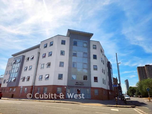 Flat for sale in Portsea, City Of Portsmouth