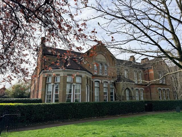 Flat for sale in Westborough, Surrey