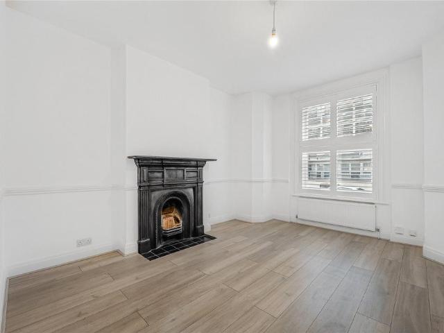 Flat for sale in East Marylebone, Mayfair