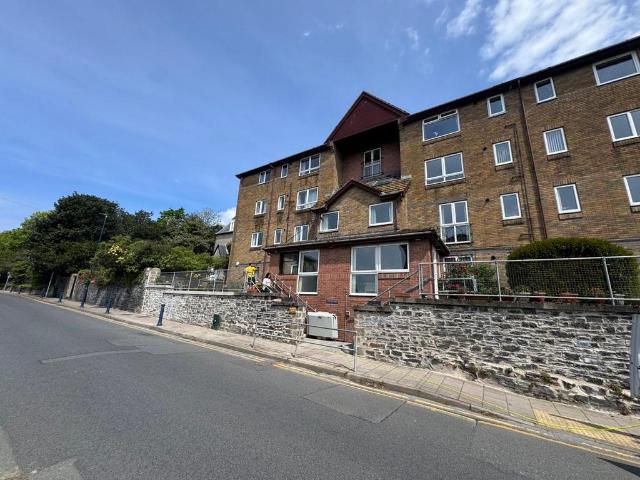 Flat for sale in Waun Fawr, Wales