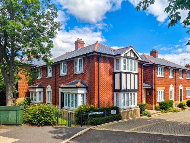 Flat for sale in Epping, Essex