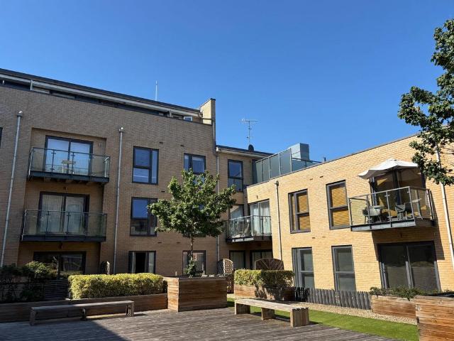 Flat for sale in Pouchen End, Hertfordshire