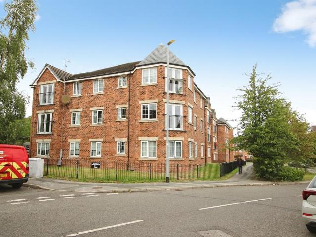 Flat for sale in Thorpe, West Yorkshire