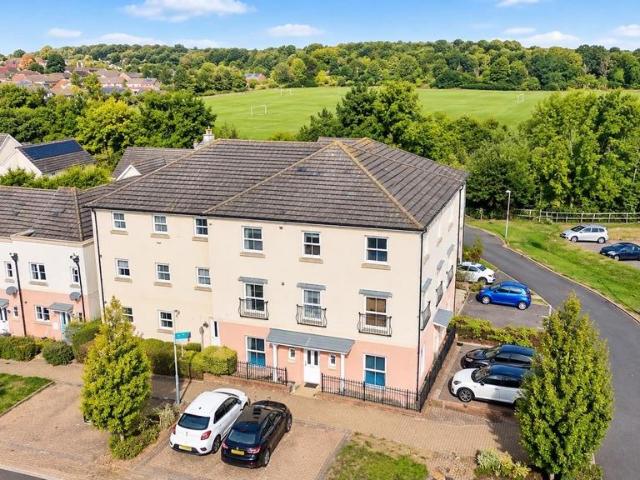 Flat for sale in Harp Hill, Cheltenham