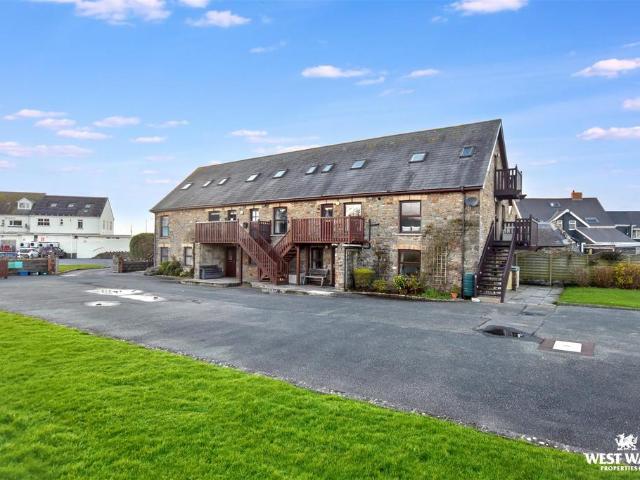 Flat for sale in The Havens, Broad Haven