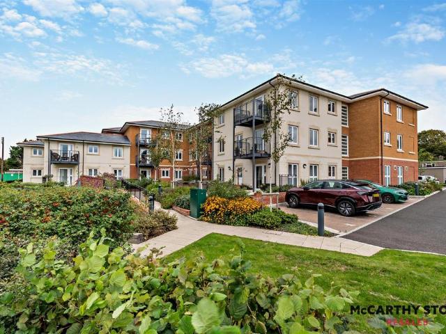 Flat for sale in Allington, Bridport