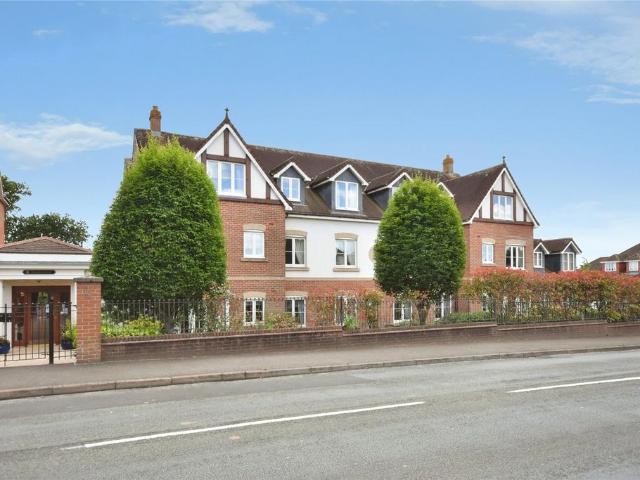 Flat for sale in Withycombe, Budlake