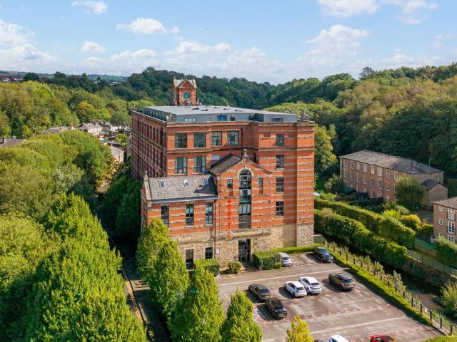 Flat for sale in Dunscar, Bolton