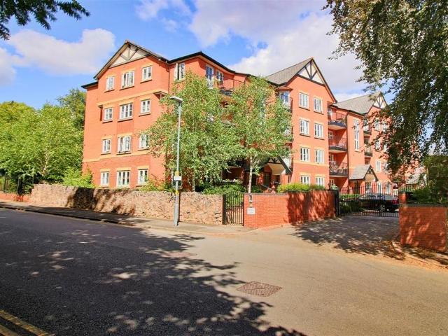 Flat for sale in West Midlands