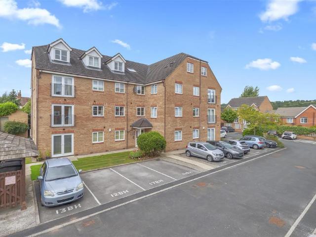 Flat for sale in Ben Rhydding, Ilkley