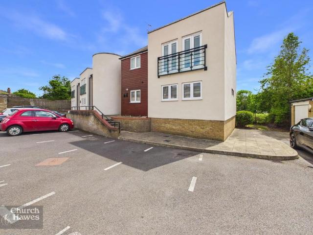 Flat for sale in Maldon, Essex