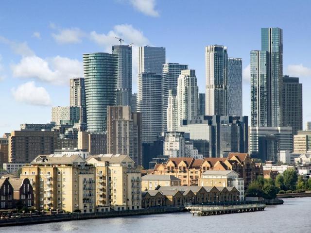 Flat for sale in East Greenwich, Greater London