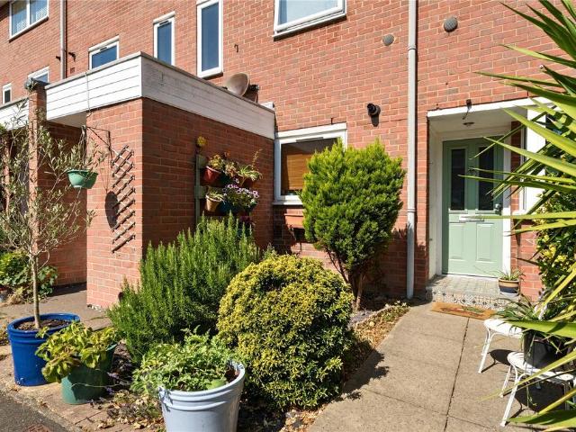 Flat for sale in London Borough of Croydon, Upper Norwood