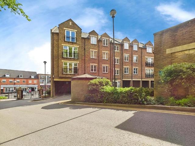 Flat for sale in Maney, Sutton Coldfield