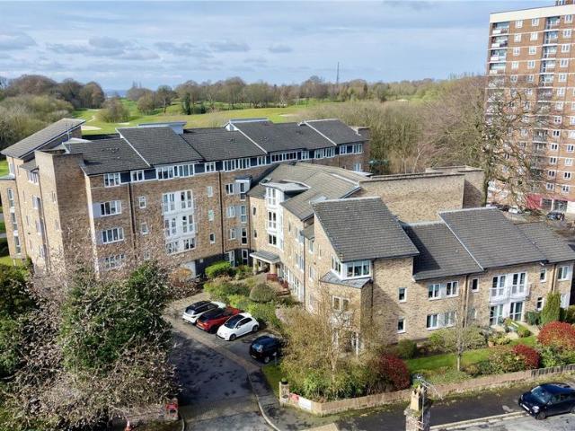 Flat for sale in Woolton, Calderstones