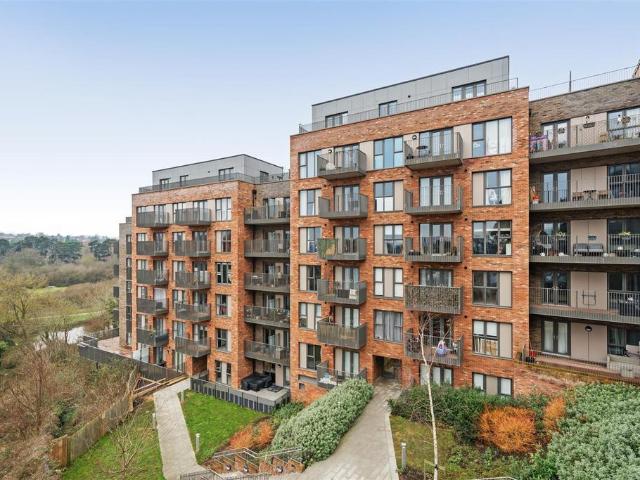 Flat for sale in Ringlestone, Midway
