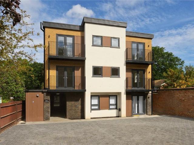 Flat for sale in St John's, Woking