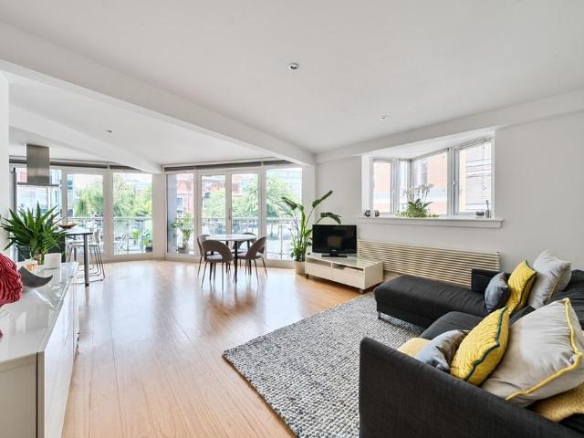 Flat for sale in The Borough, Greater London
