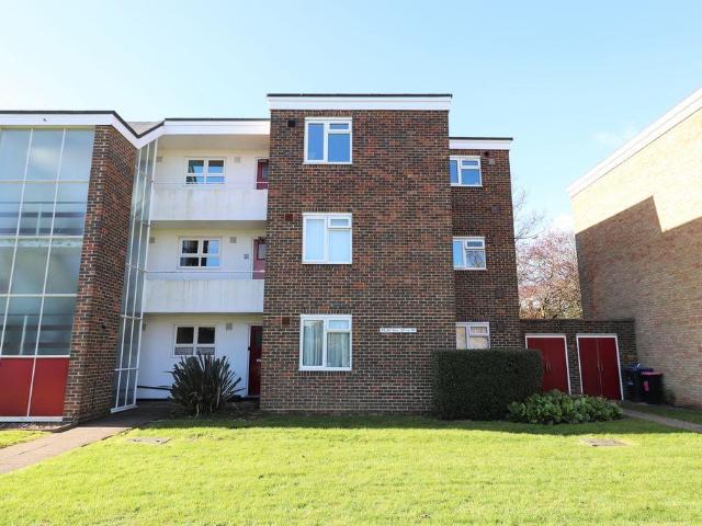 Flat for sale in Worthing, West Sussex