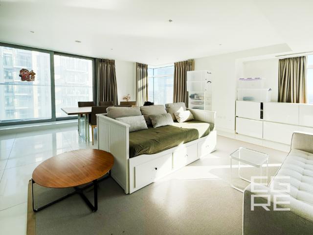 Flat for sale in Isle Of Dogs, Isle Of Man