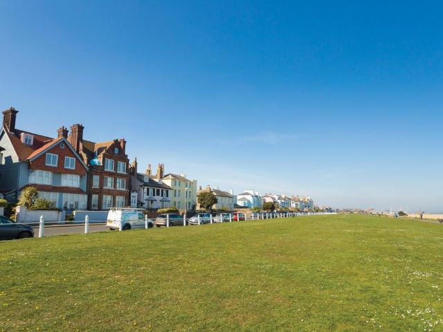 Flat for sale in Lower Walmer, Ash