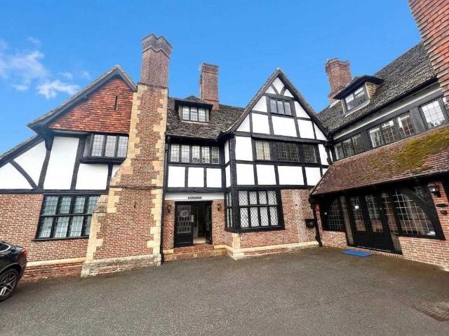 Flat for sale in Denham, Buckinghamshire