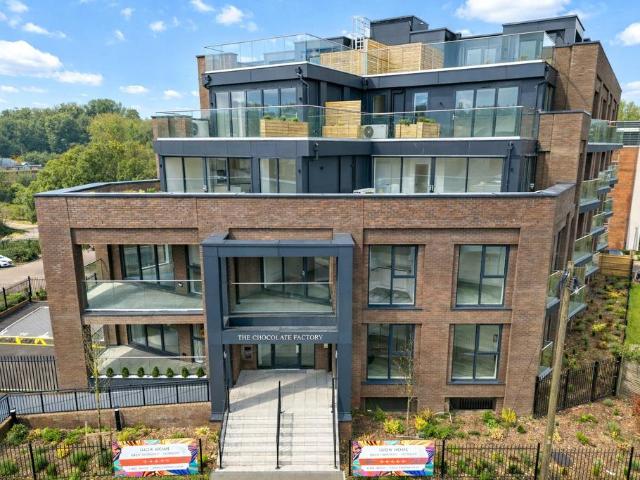 Flat for sale in St James, Sandown Park