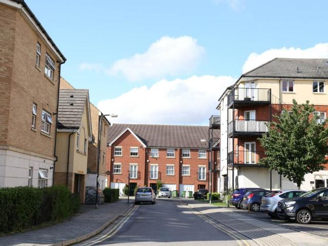 Flat for sale in Glyndon, Plumstead