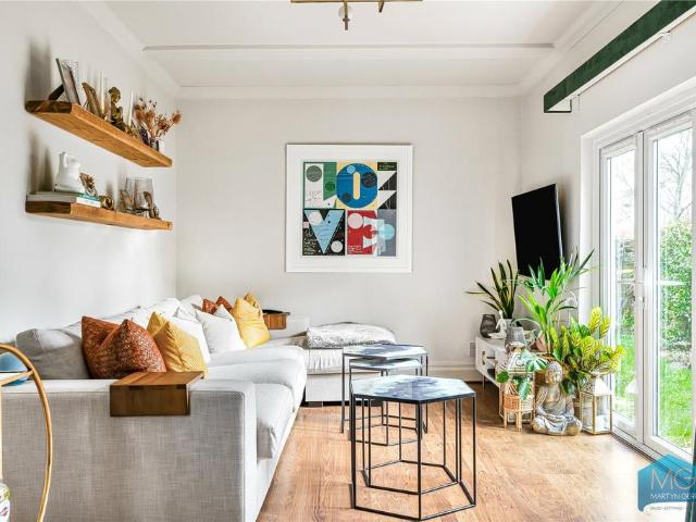 Flat for sale in Finchley, Isle Of Man