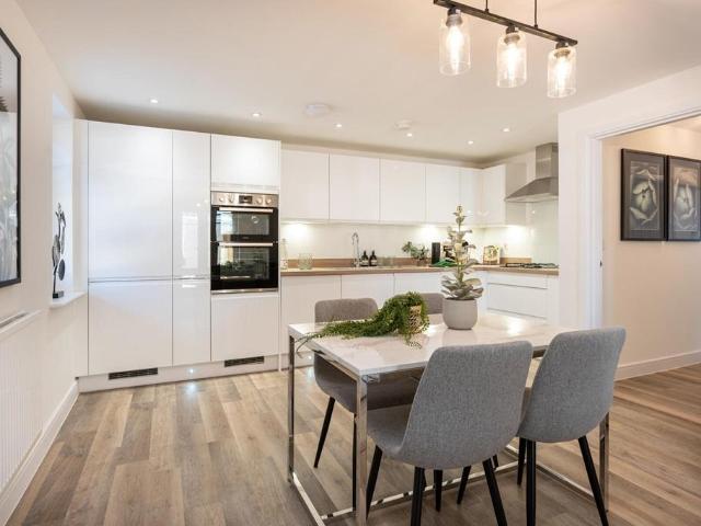 Flat for sale in Horley, Red Hill