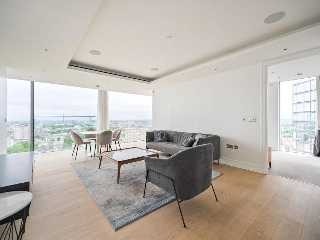 Flat for sale in Islington, Greater London