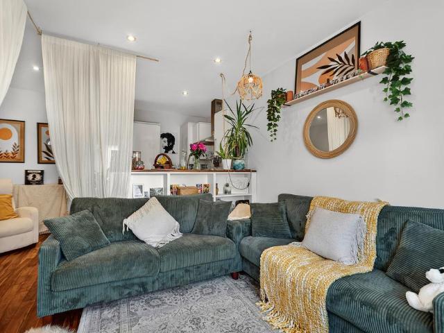 Flat for sale in London Borough of Lewisham, Brockley