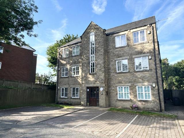 Flat for sale in Saddleworth, Pendock