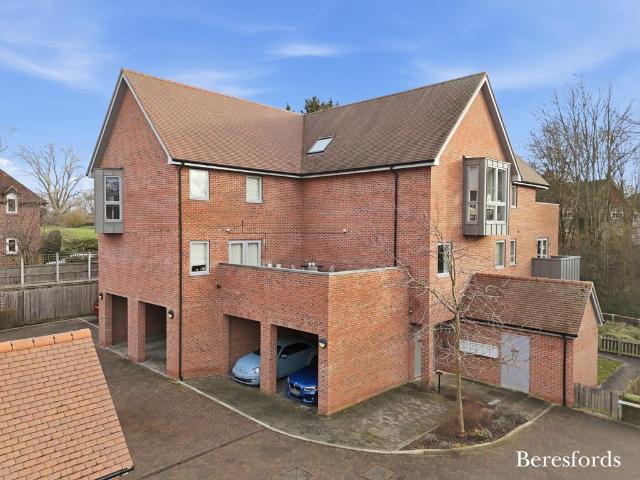 Flat for sale in Ingatestone and Fryerning, Navestock Side