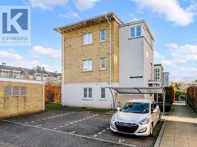 Flat for sale in West Ewell, Ewell