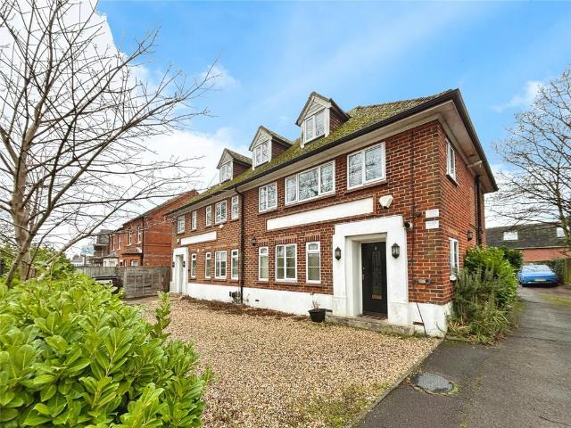 Flat for sale in Reading