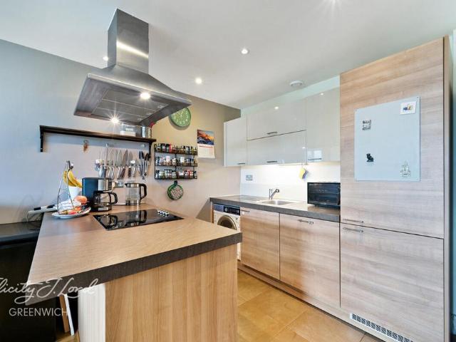 Flat for sale in Greater London