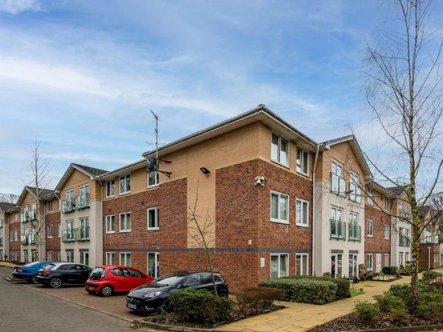 Flat for sale in Haydock, St Helens
