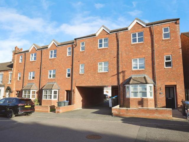 Flat for sale in Hillmorton Paddox, New Bilton