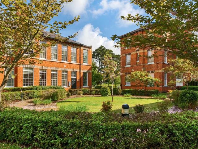 Flat for sale in Upton, Duston