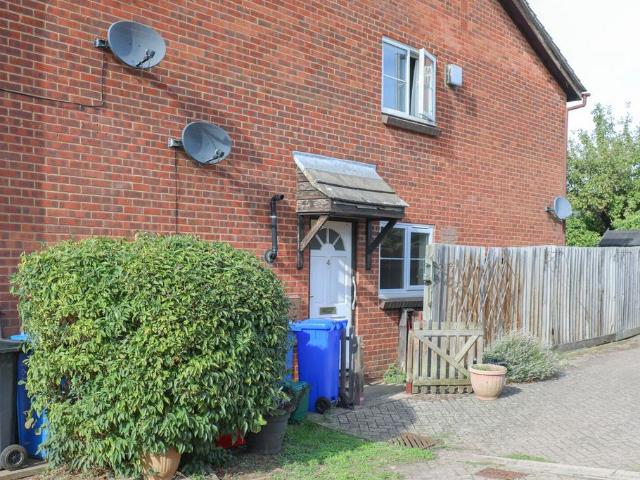Flat for sale in Kettering, North Northamptonshire