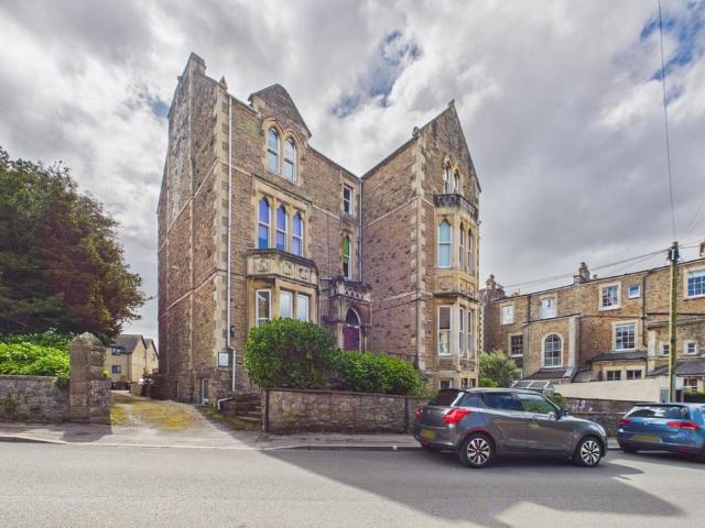 Flat for sale in Clevedon, North Somerset