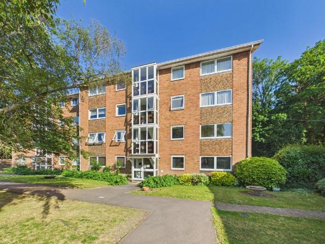 Flat for sale in Greater London