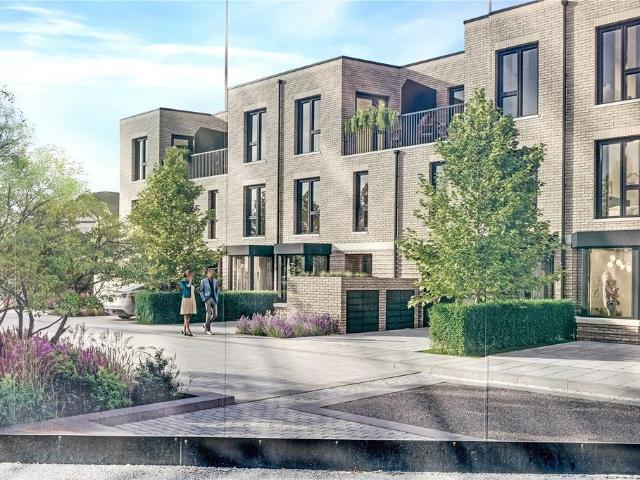 Flat for sale in Strawberry Hill, Greater London