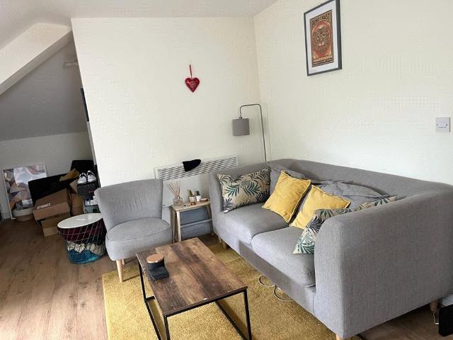 Flat for sale in Chapeltown, West Yorkshire