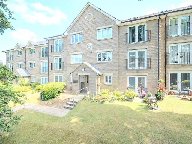 Flat for sale in Pudsey, West Yorkshire